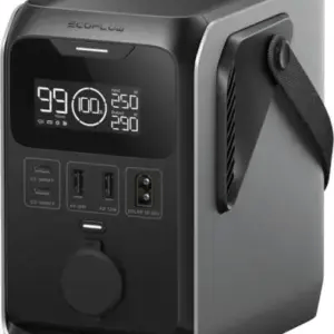 תחנת כוח ניידת TRAIL 300 DC מבית ECOFLOW לשימוש עם פאנלים סולאריים, תצוגה דיגיטלית, יציאות USB ו-AC, ידית נשיאה.