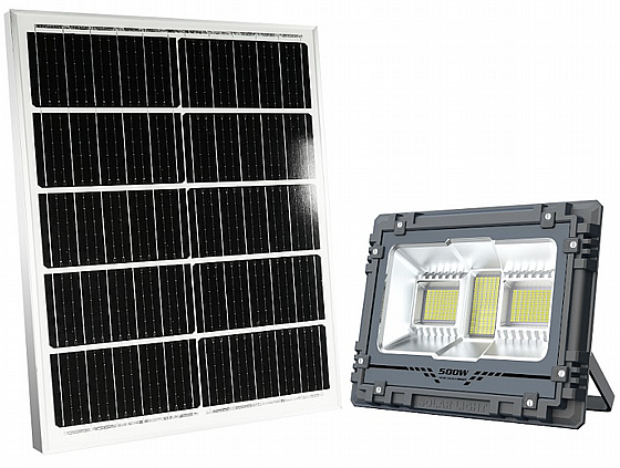 500W תאורת הצפה סולארית אור לבן 18000mAh 6000K מוצגת לצד פאנל סולארי, מדגימה טכנולוגיית פוטו-וולטאית לאנרגיה מתחדשת.