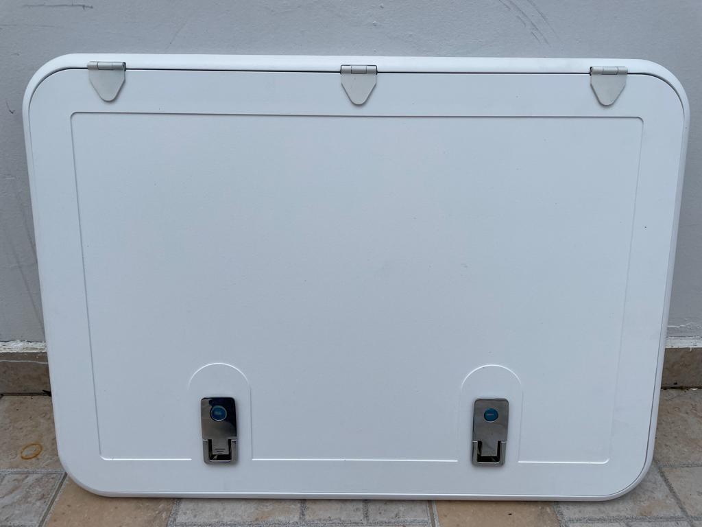 דלת תא אחסון לקרוואן 49*70 ס"מ