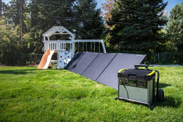 פאנל סולארי נייד GOALZERO – RANGER 300 BRIEFCASE – תמונה 3