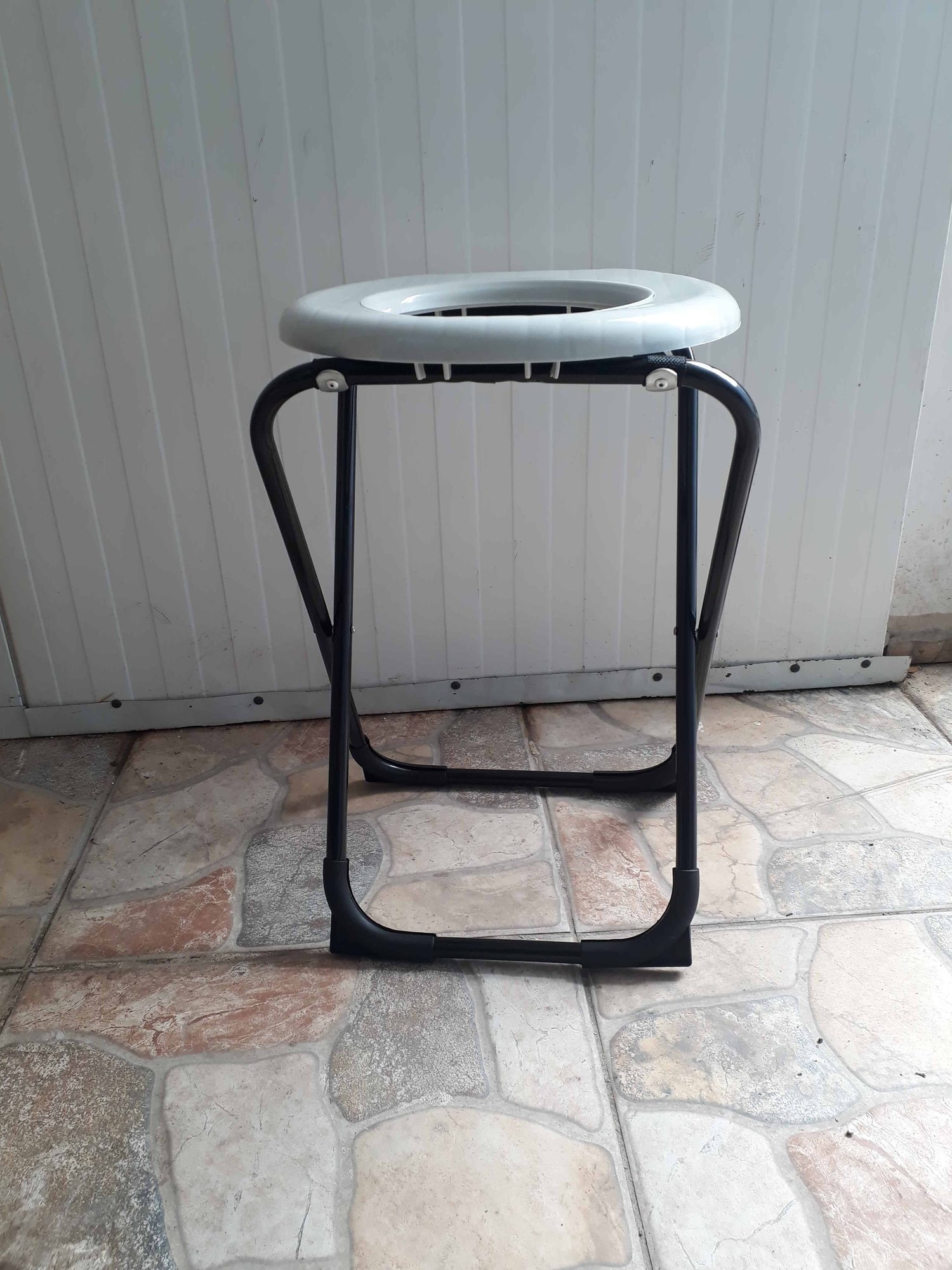 ⁦כיסא אסלה מתקפל לקמפינג⁩ – תמונה ⁦2⁩