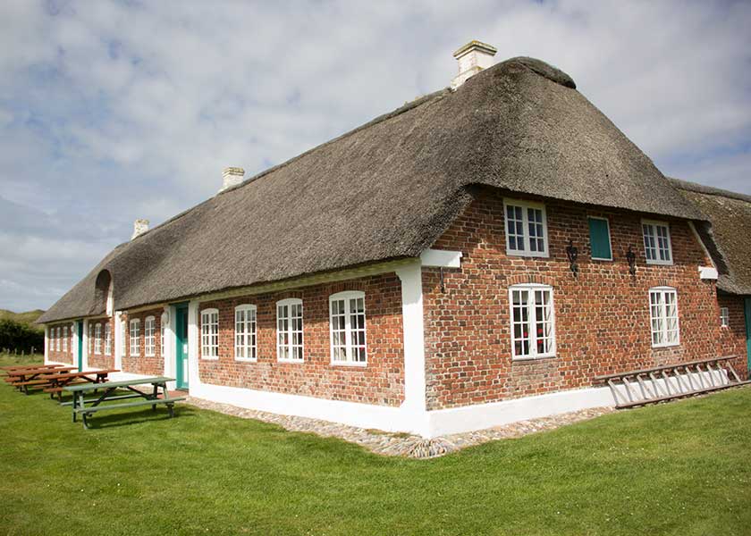 Den gamle klit, og strandfogedgård, Abelines gård ligger på sydklitten og er idag museum