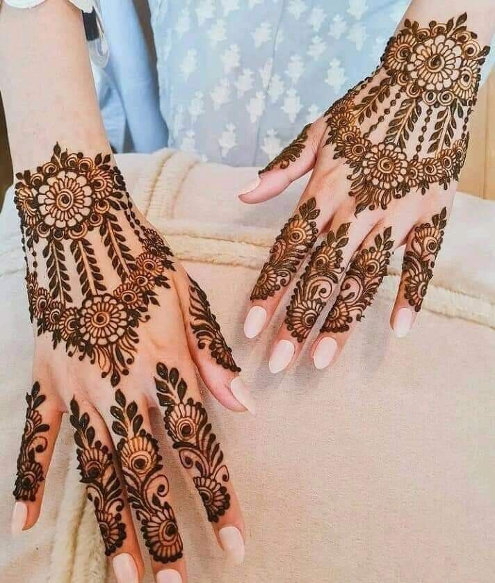 Ring Style Bracelet Mehendi Designs
