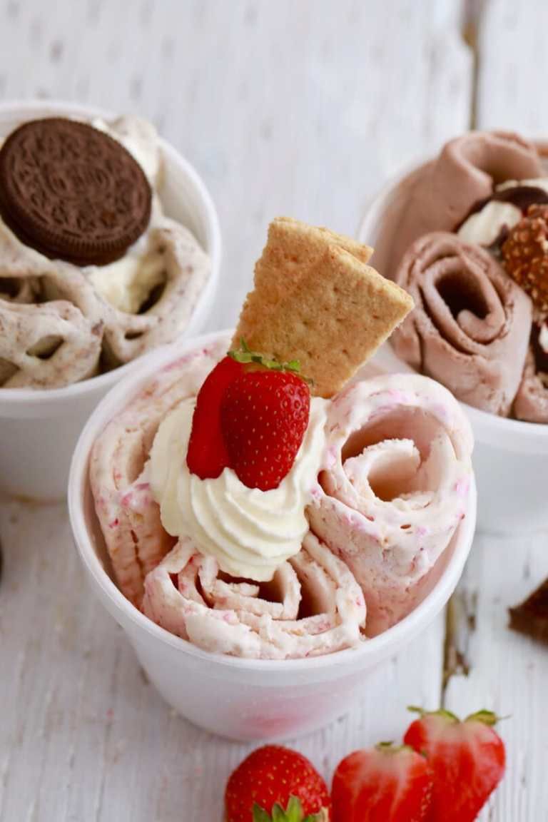 Ice-Cream Roll by Caterers in Kolkata