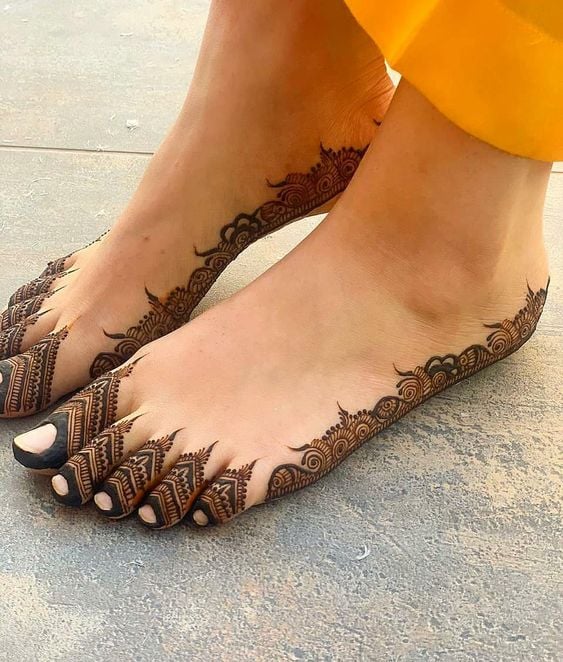 Indian Wedding Intricate Patterns Mehendi for Foot