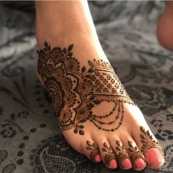 Dubai Mehendi Design for Foot