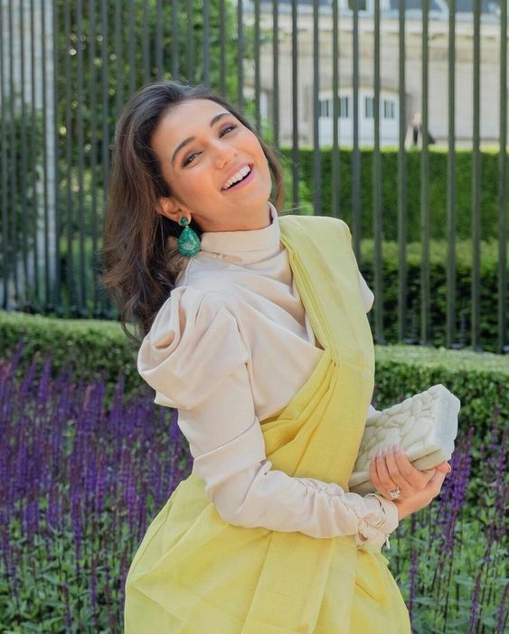 White High-Neck Floral Puff Sleeve Blouse