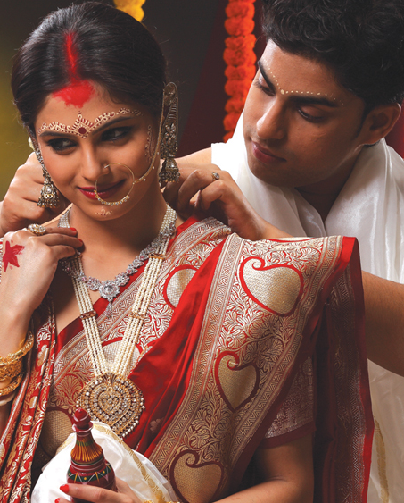 Sriniketan: 12 Latest Wedding Sarees for a Traditional Bengali Look Sriniketan: 12 Latest Wedding Sarees for a Traditional Bengali Look