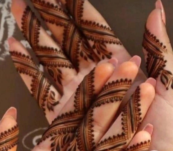 The Zig-Zag Henna Ideas