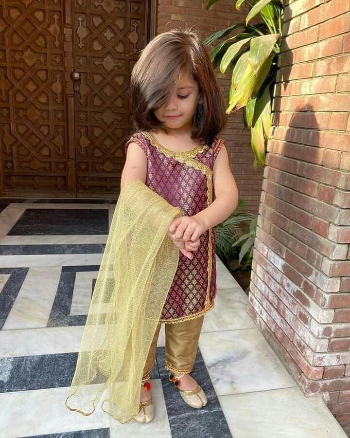 Shiny Pixie Hairstyles for Girls