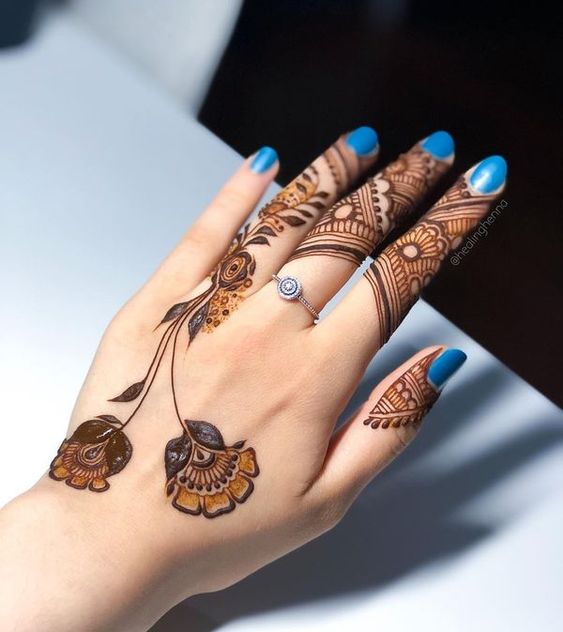 Floral Design Henna for Bride