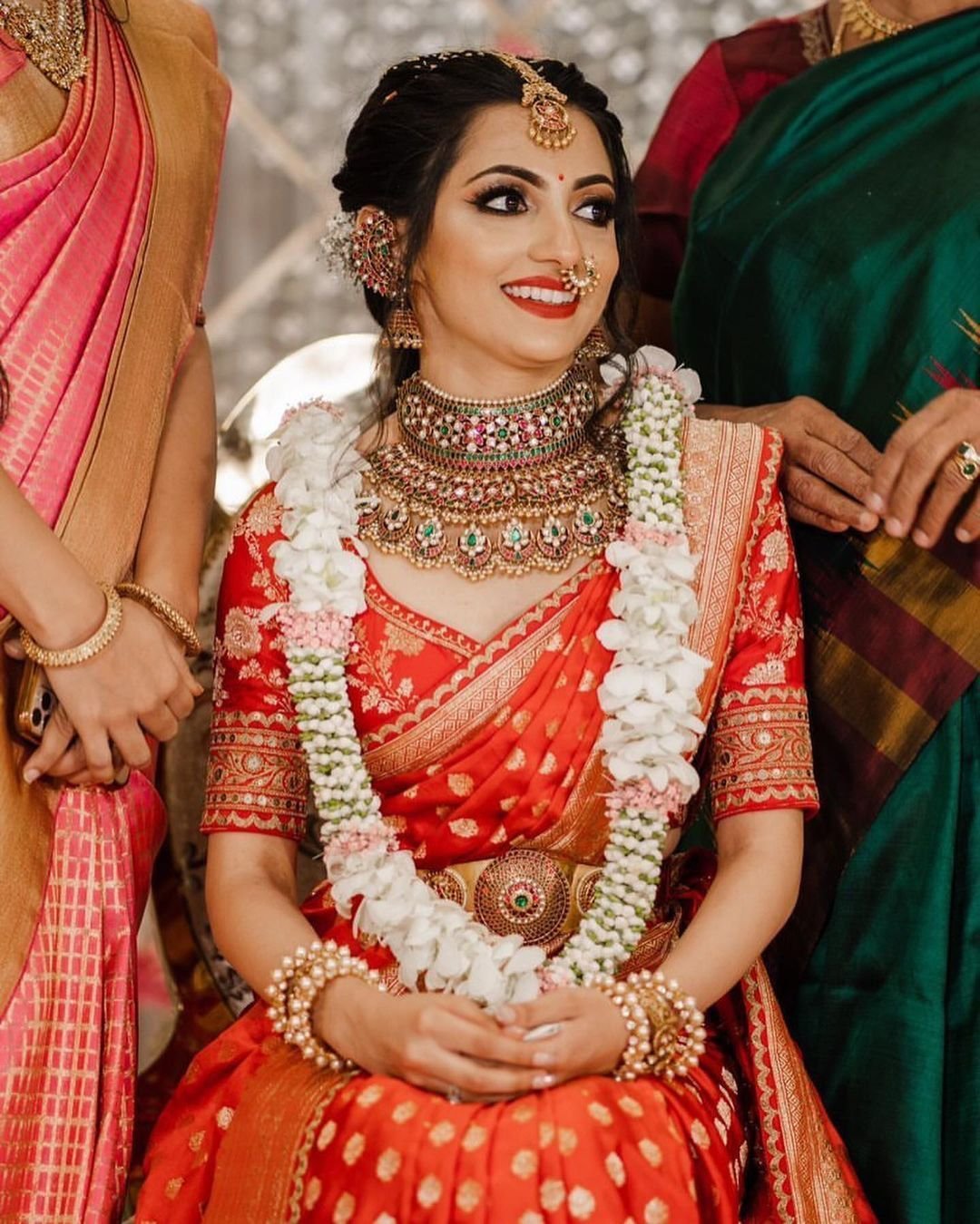 Top 10 Glamourous Bengali Bridal Blouse Designs