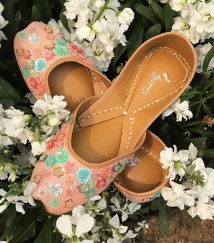 Sequin Applique Nagra Juti