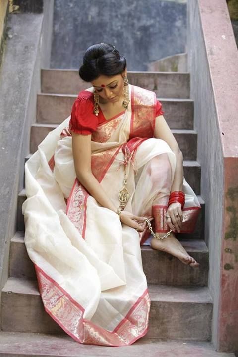‘Aath Poure’ Bengali Saree Style
