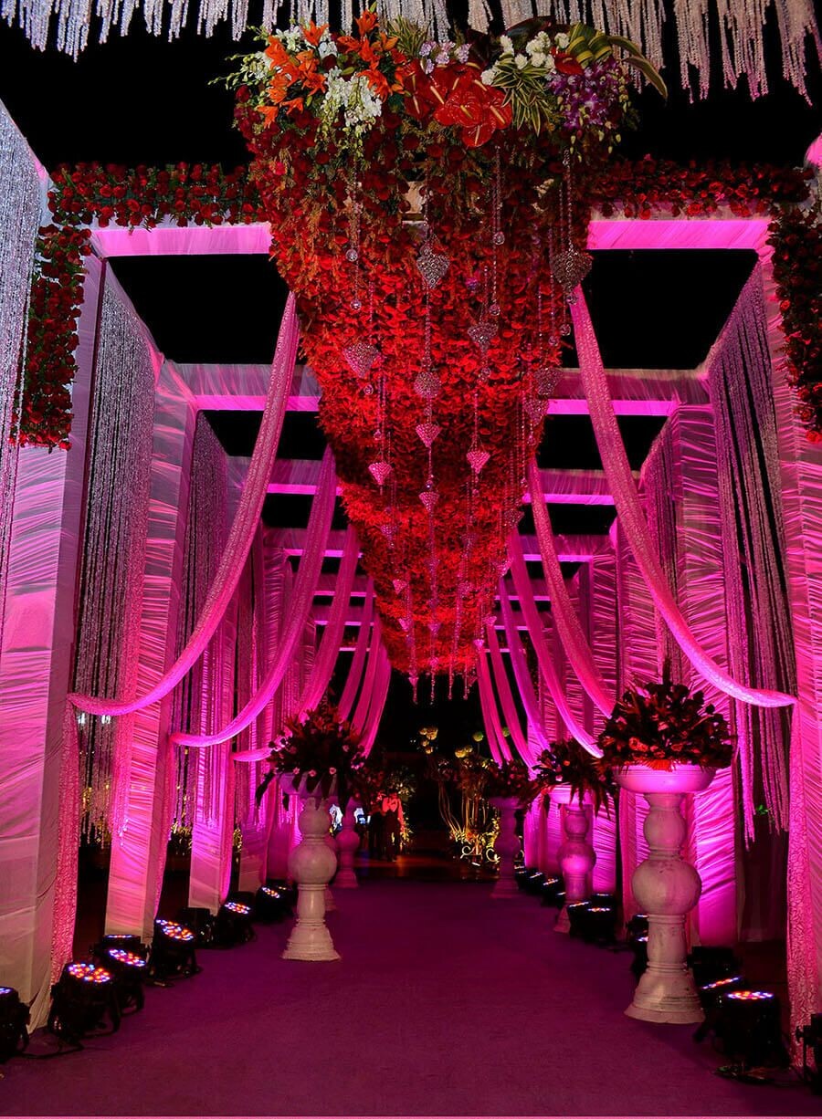 Red Hot Wedding Hall Decoration with Flowers