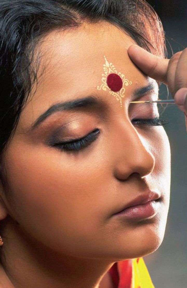 Top 10 Quintessential Styles for Bengali Wedding Makeup: