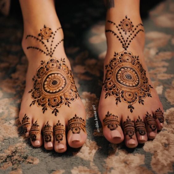Best Leg Mehndi Design
