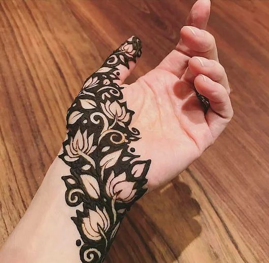 Side Lotus Mehendi Designs