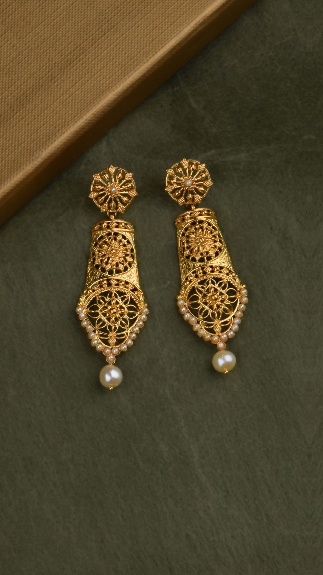 Round Bridal Gold Earrings Designs