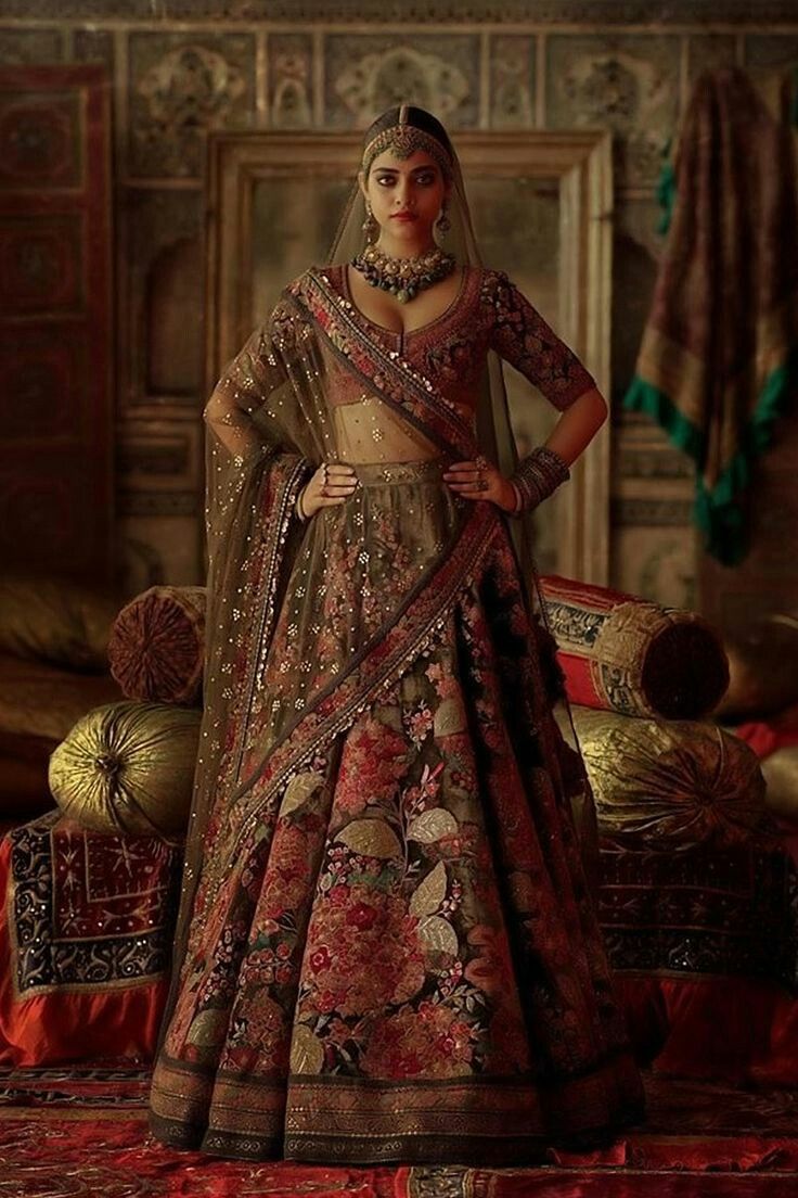Sabyasachi’s Double Dupatta Bridal Lehenga