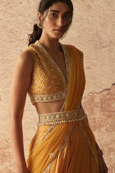 Haldi Outfit Border Kamarband Design