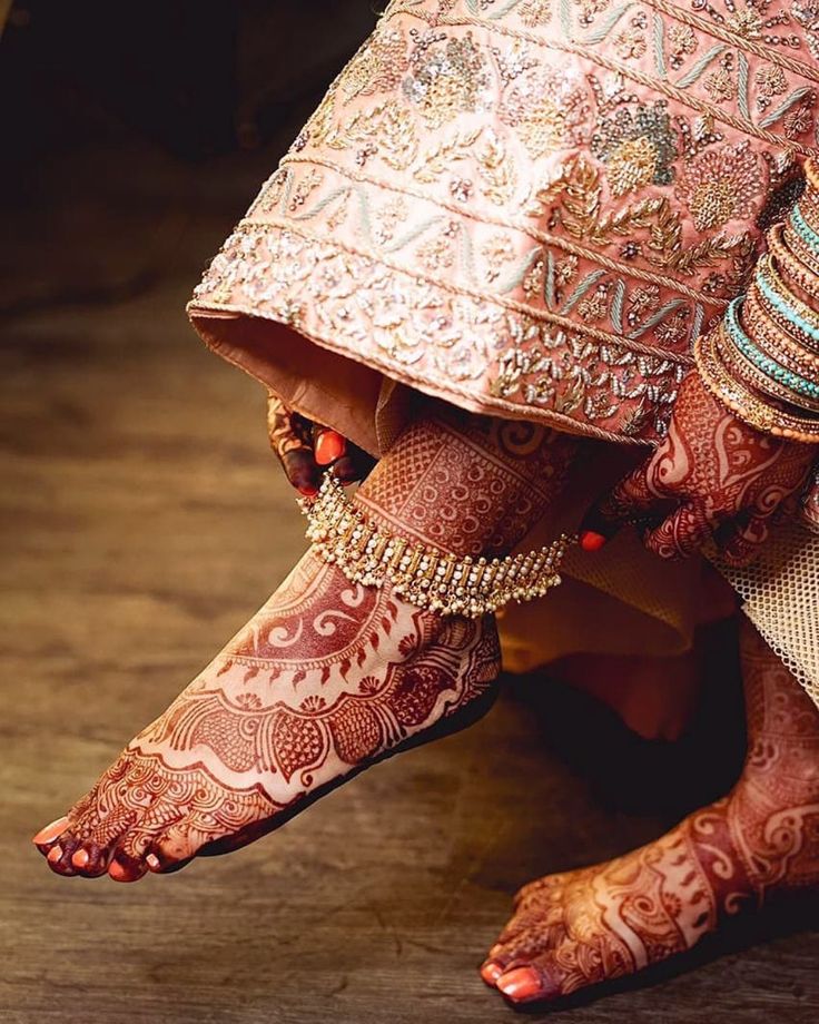 The Love Story Leg Henna Design Idea