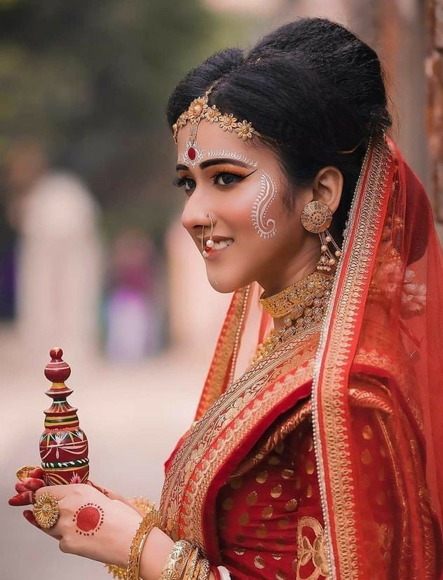 Chiffon Bridal Dupatta and Saree Bengali Wedding Dress