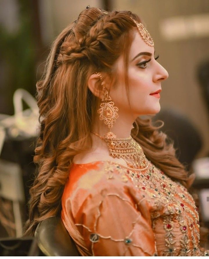 Bouffou Modern Hairstyle for Lehenga