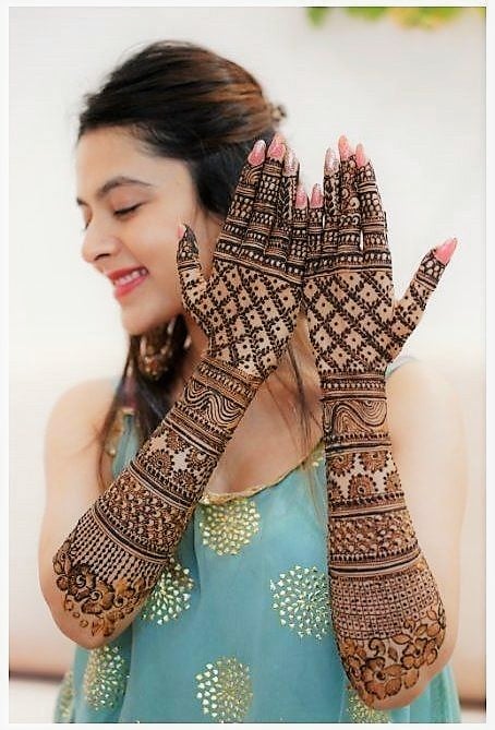 Intricate Polka Dots Mehndi Design for Engagement