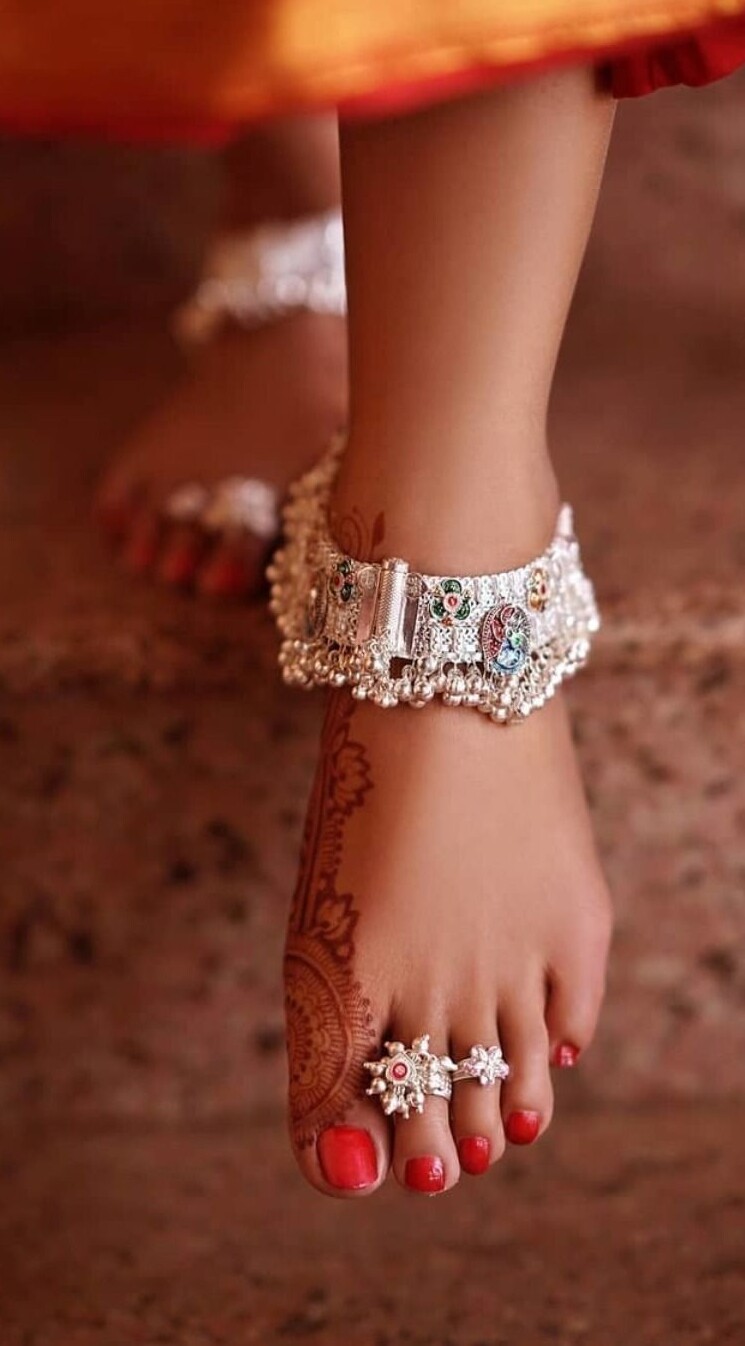 Minimalistic Bridal Toe Rings