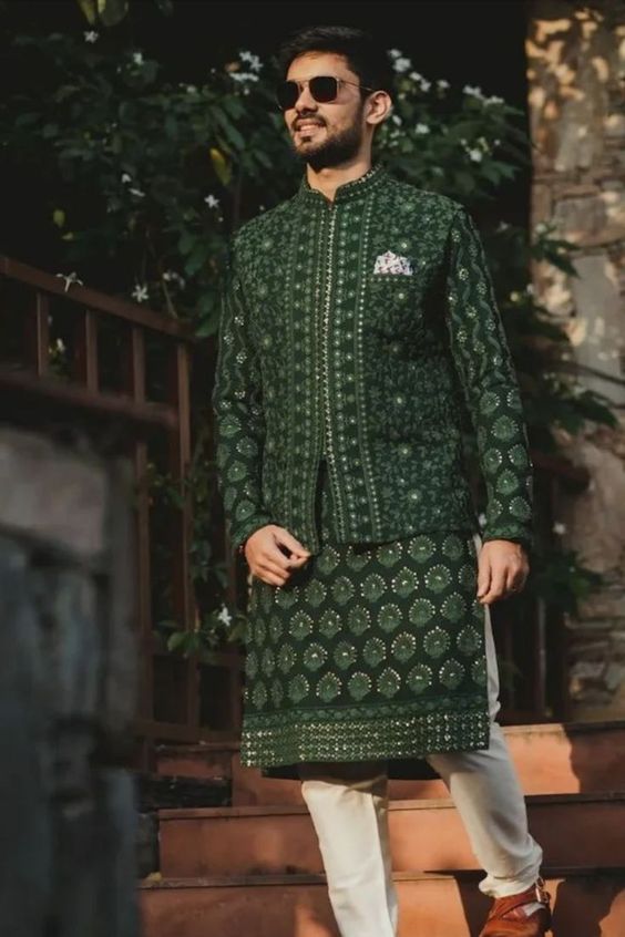 Which is the Best Groom's Wedding Fashion?
