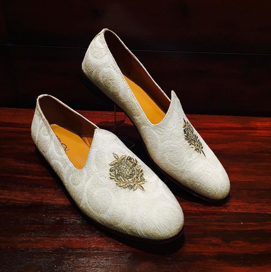 Zardozi Mojari for Men