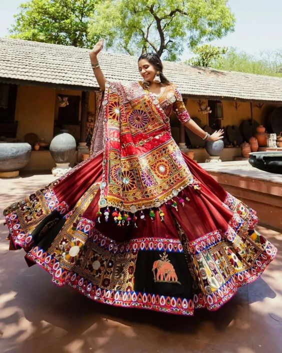 Top 12 Ghagra Choli Designs for your Wedding Day: