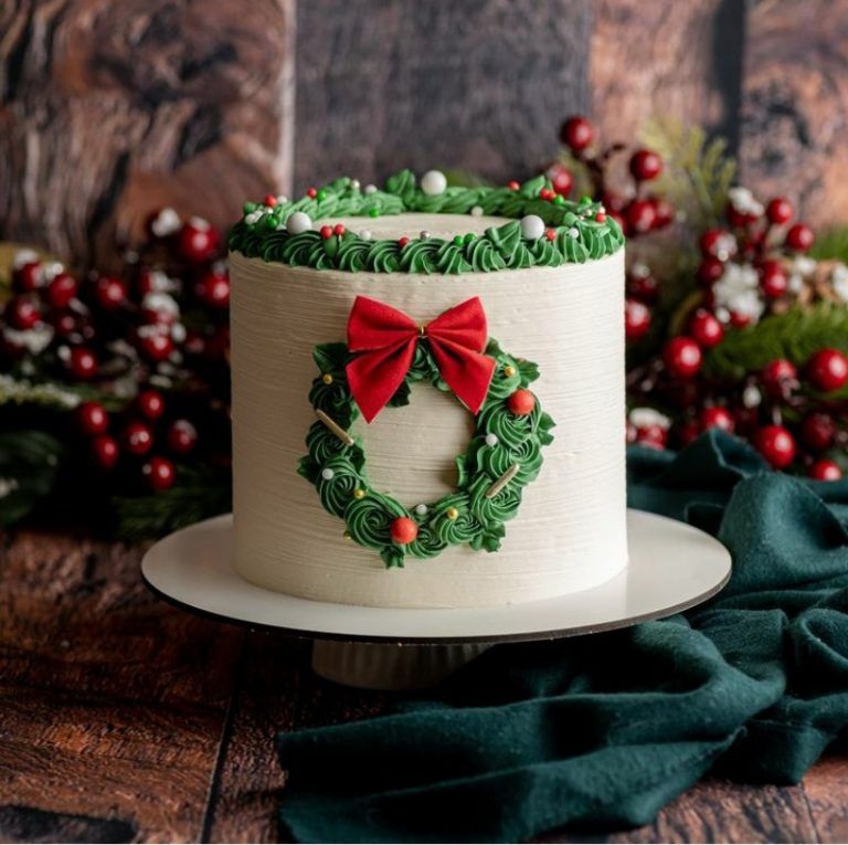 Rustic White Christmas Cake Design