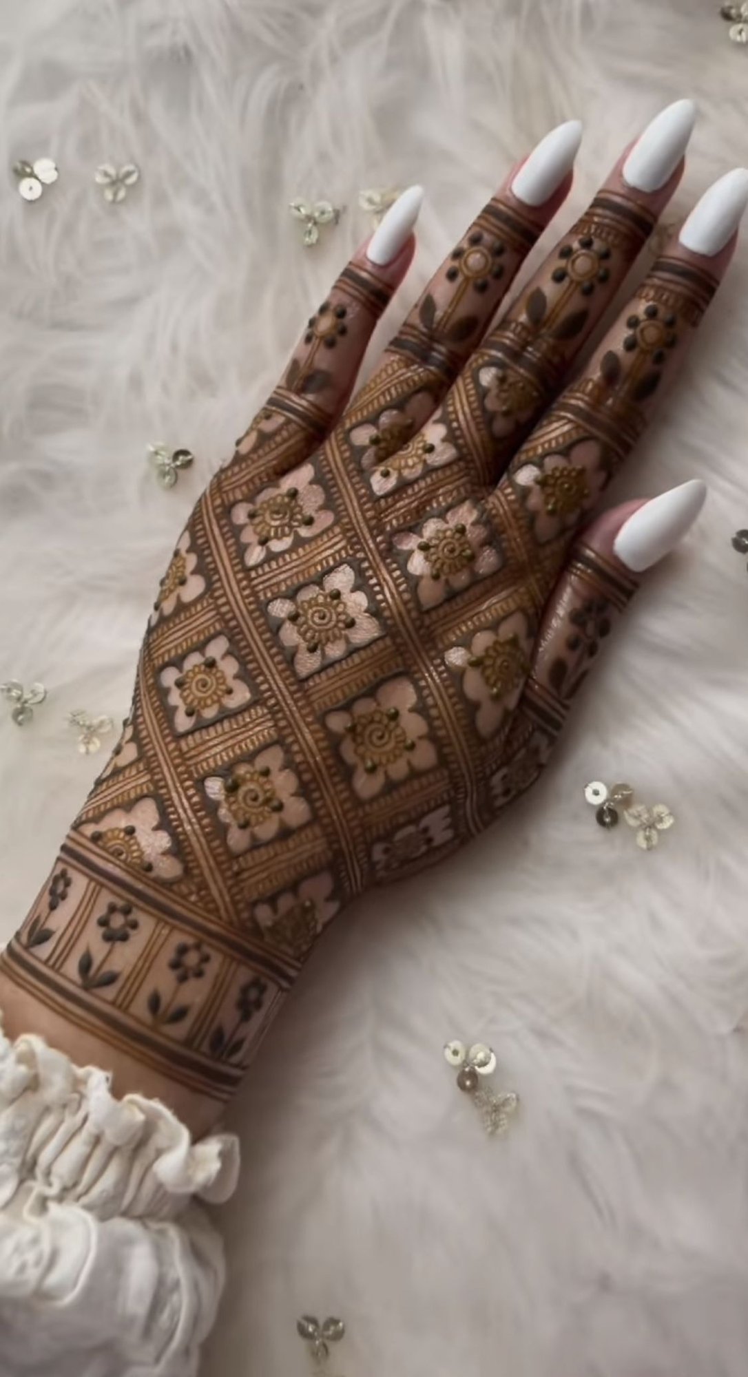 Intricate Simple Henna Designs