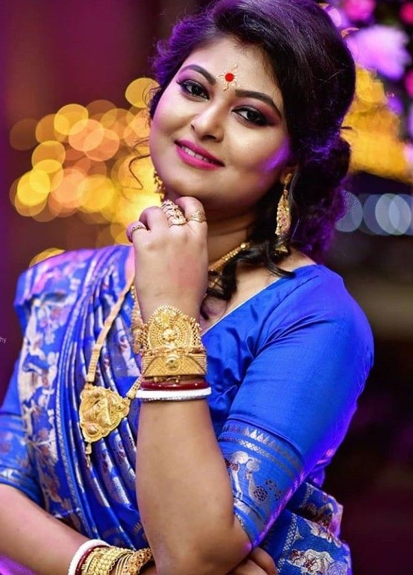 Side Locks Reception Look Bengali Hairstyle