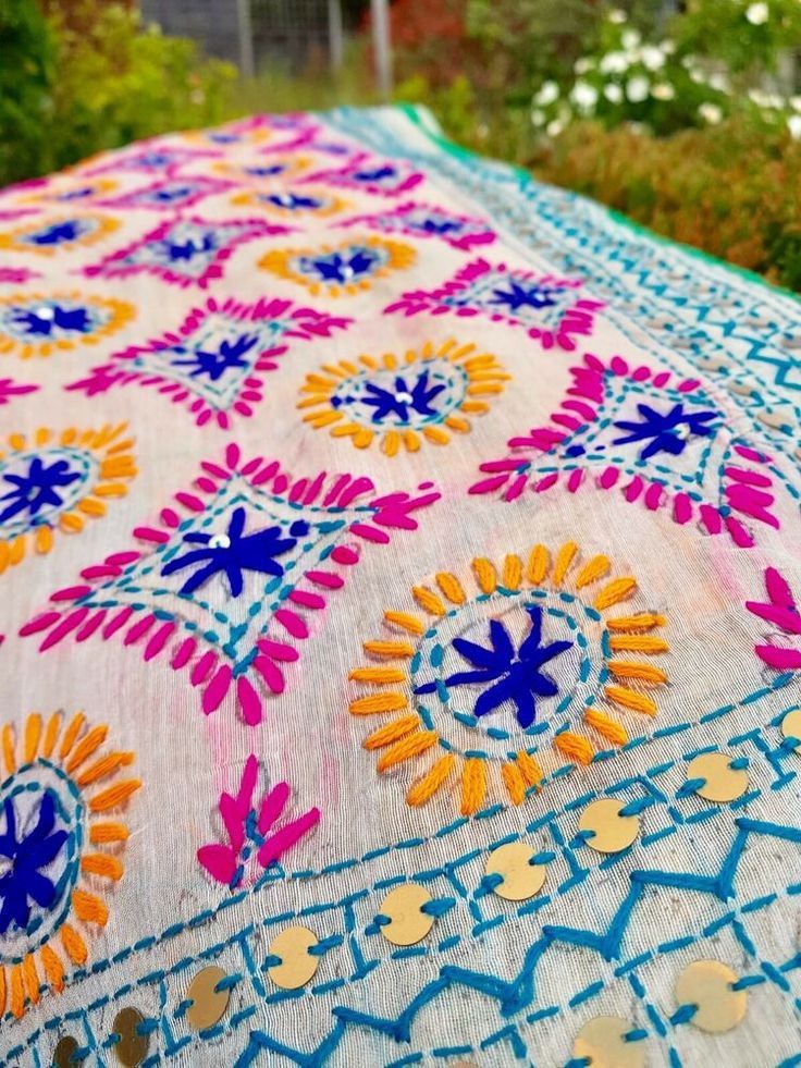 White Phulkari Dupatta with Pink Thread