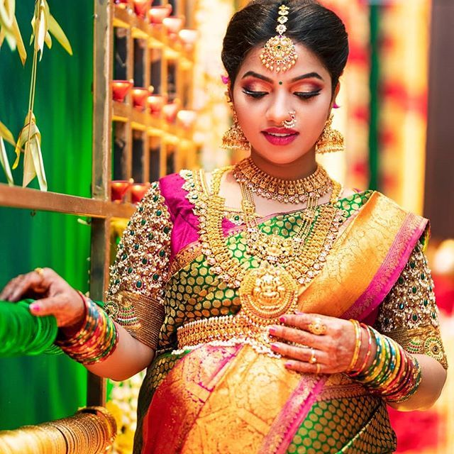 The Golden Diva Dohale Jevan Jewellery