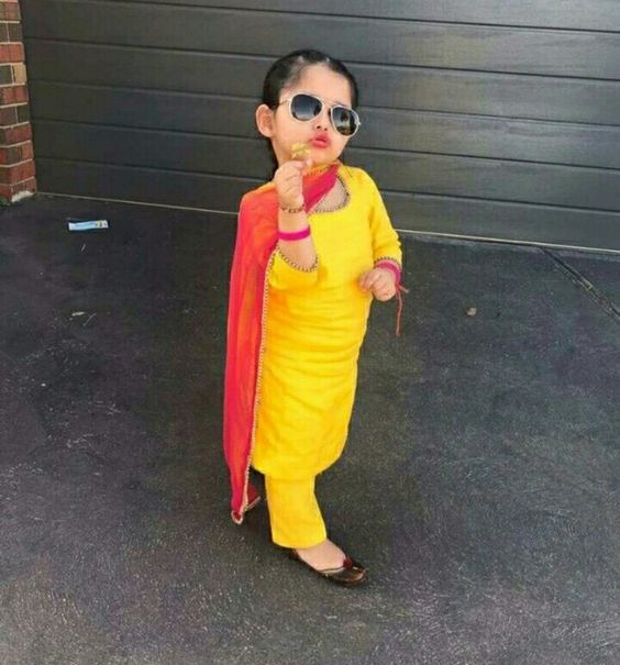 Sleek Back Ponny Hairstyles for Girls