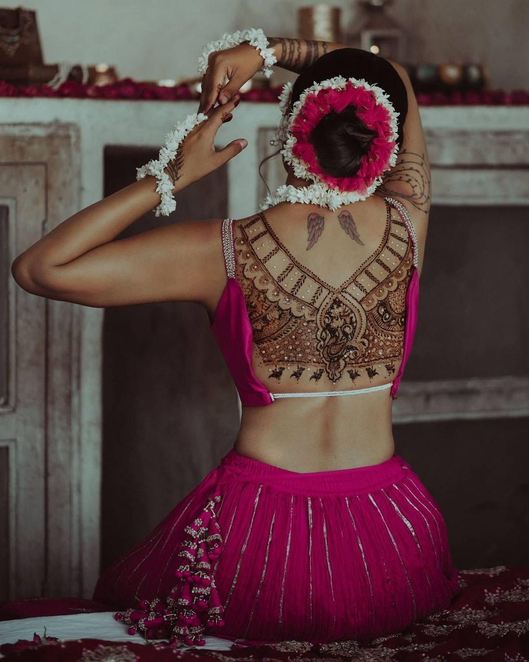 Back Simple Henna Mehndi Design