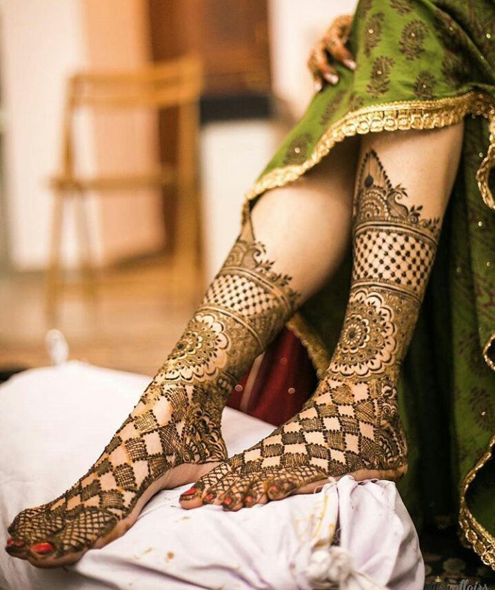 Intricate Art Dubai Mehendi Design for Feet