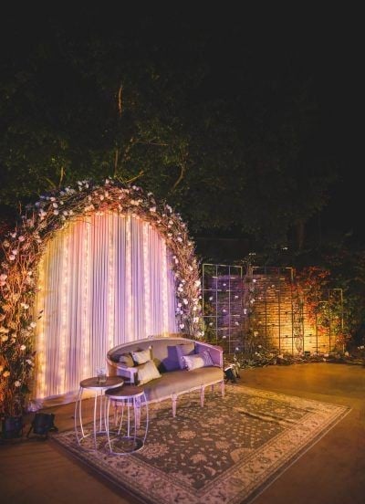 Classy Background Woody Modern Wedding Stage Decoration