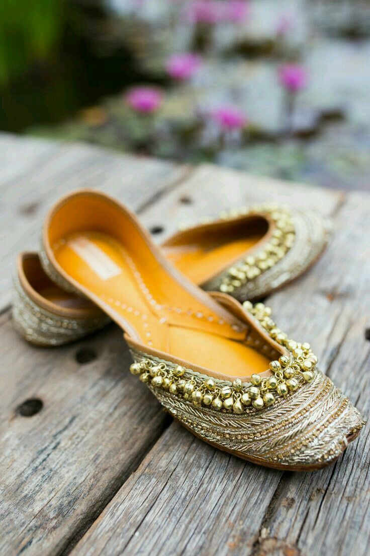 White Bridal Punjabi Jutti with Sequins