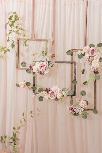 Geometric Wall Shapes Wedding Hall Decoration with Flowers