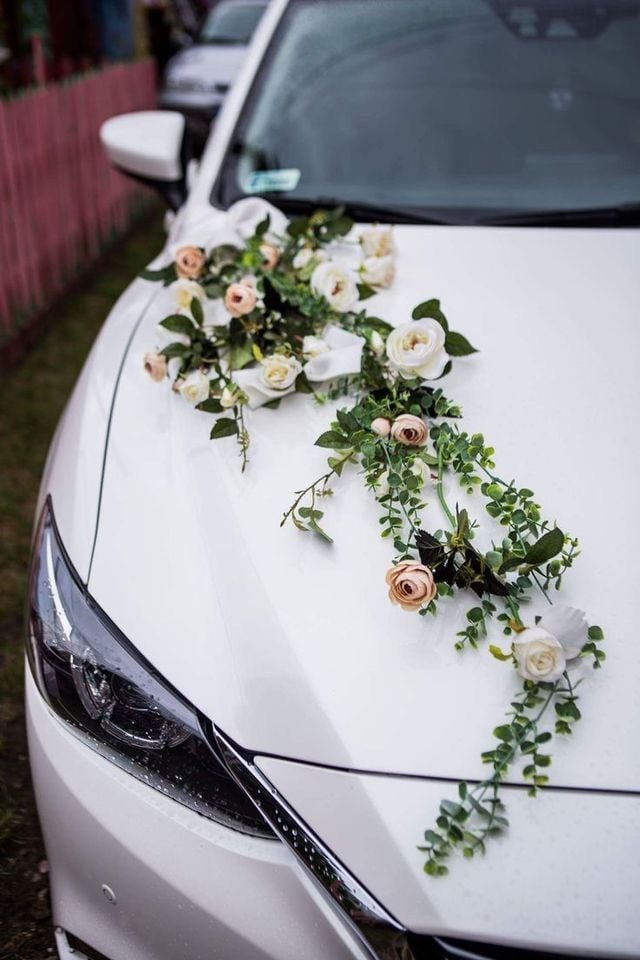 Floral Wedding Car Decorations