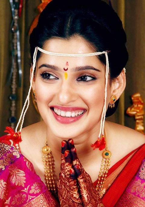 ‘No-Makeup Look’ Royal Maharashtrian Bridal Makeup‘No-Makeup Look’ Royal Maharashtrian Bridal Makeup