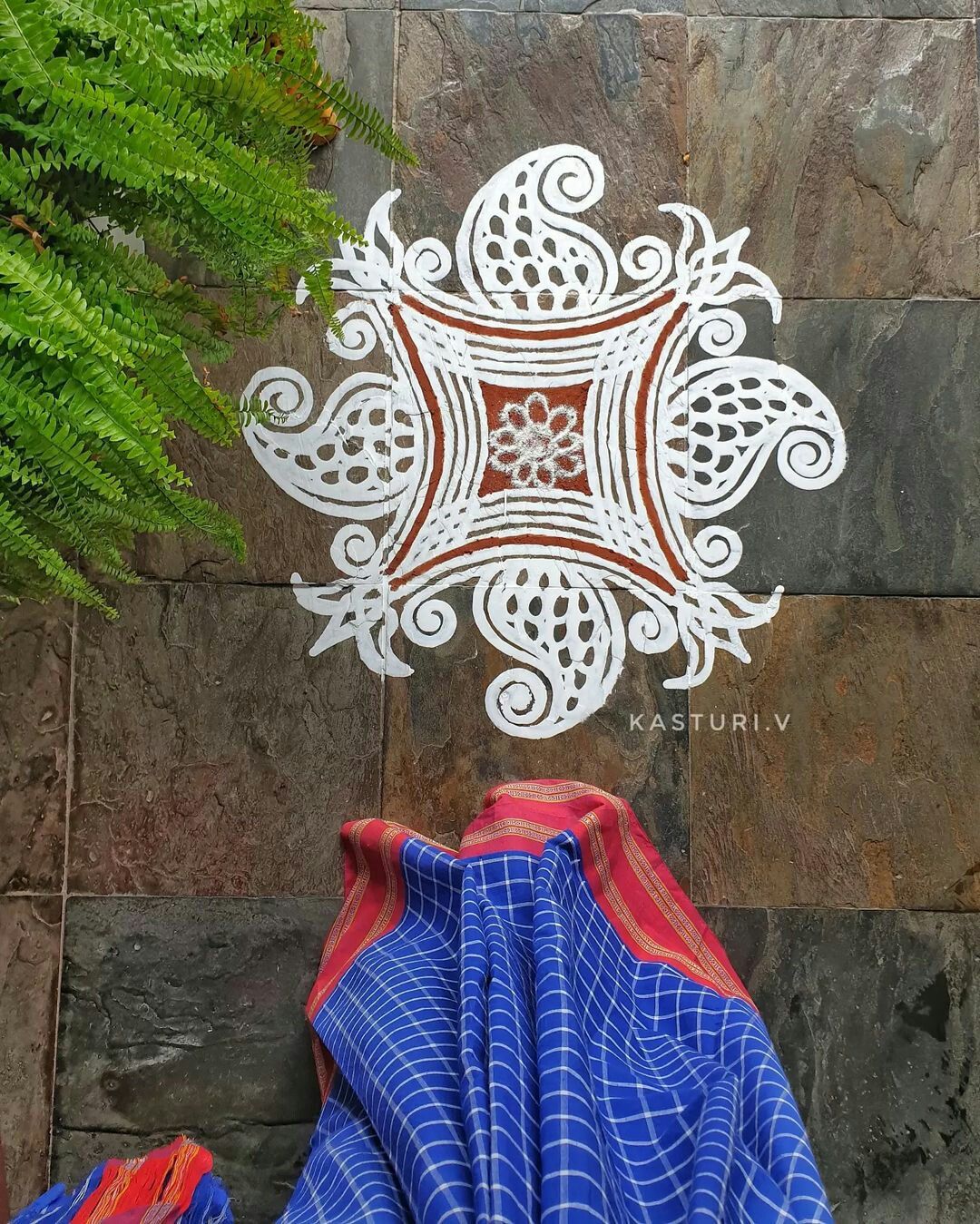 Bengal’s Kalka Rangoli Designs with Dots