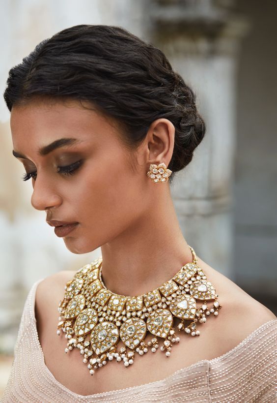 Matching White Kundan jewellery set