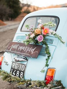 ‘Just Married’ Quote Simple Car Decoration for Wedding