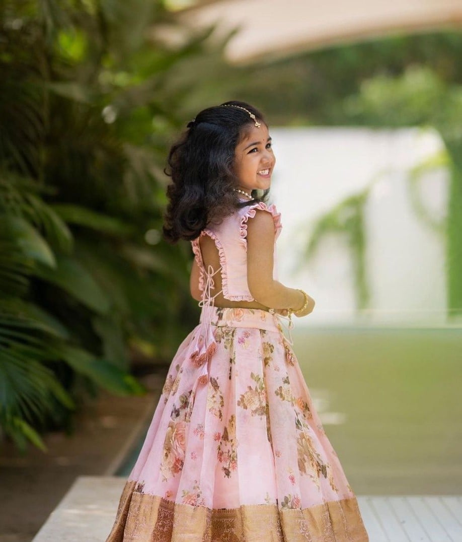 Natural Curls Hairstyles for Girls